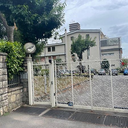 La Finestra "Sul Lago" Predore Exterior foto